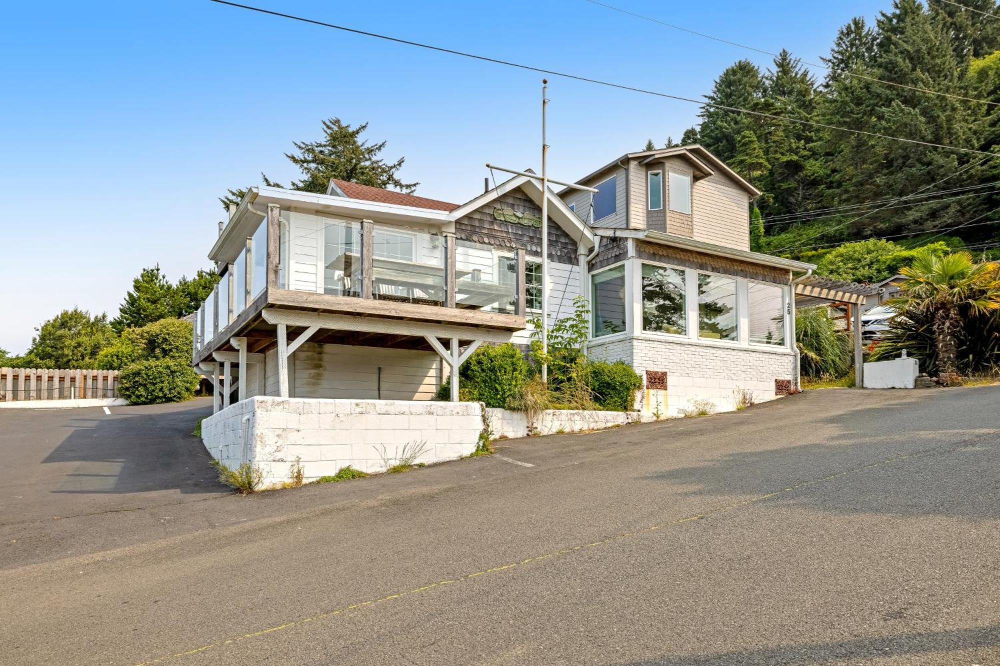 Captain'S Quarters And Cabins Depoe Bay Zimmer foto